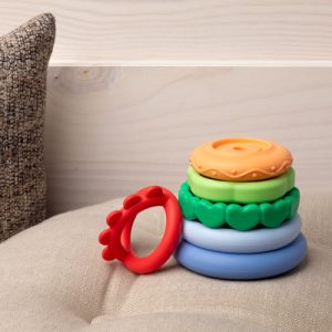 JEU À EMPILER ARC EN CIEL – Image 3