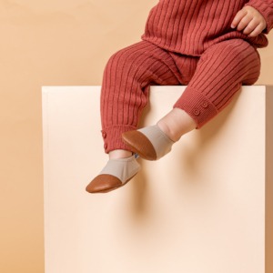 Alternative view of CHAUSSONS LES PETITES NOISETTES