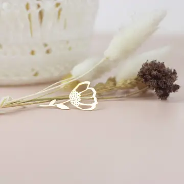 PIN'S EN LAITON FLEUR