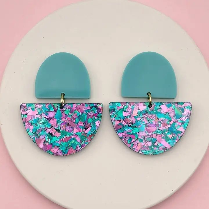 BOUCLES D OREILLES ODETTE VERT PAILLETTES