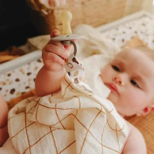 LANGE EN GAZE DE COTON CARREAU CAMEL – Image 3