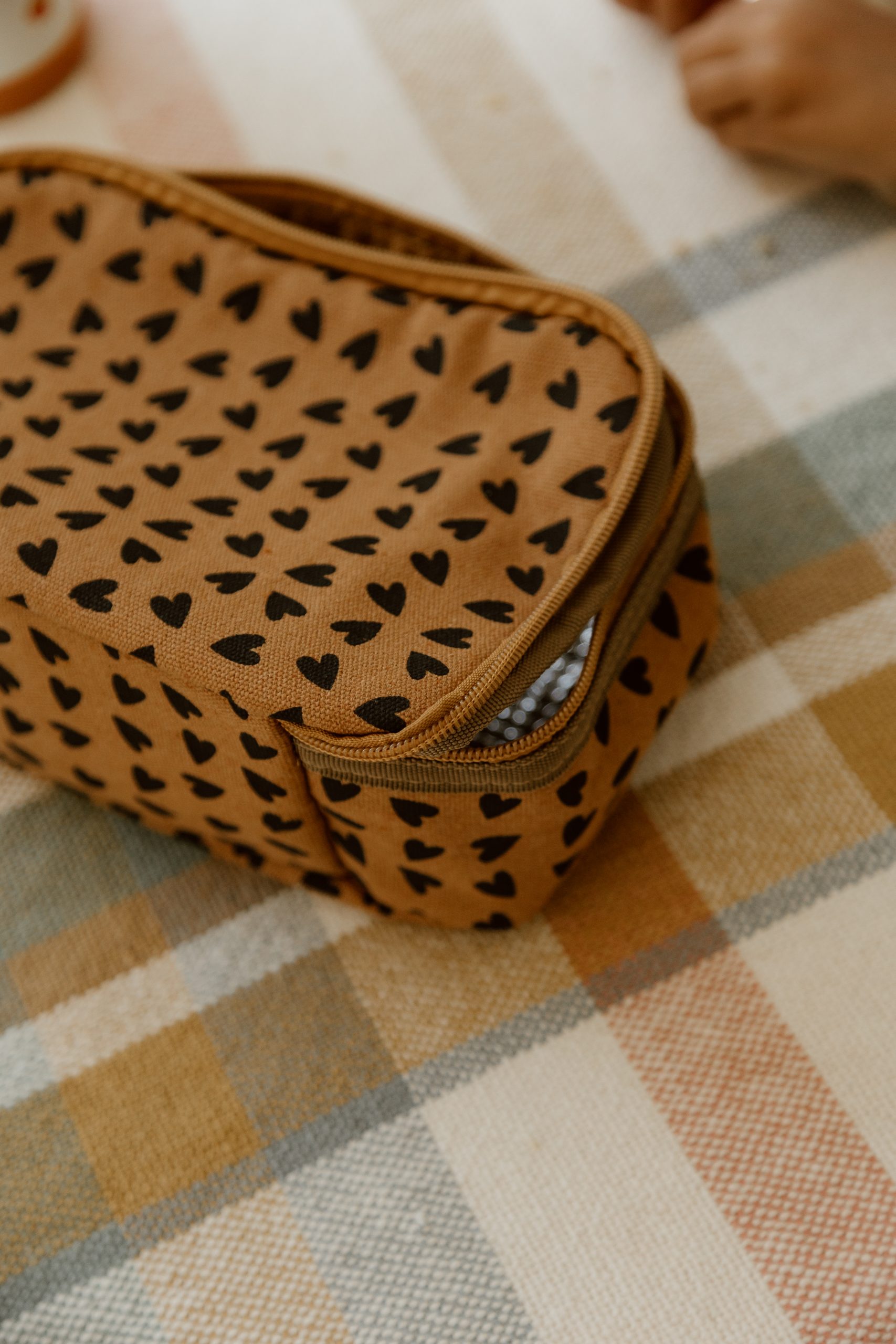 SAC ISOTHERME GOUTER COEUR NOISETTE – Image 4