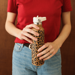 GOURDE 600 ML LEOPARD MARRON – Image 3