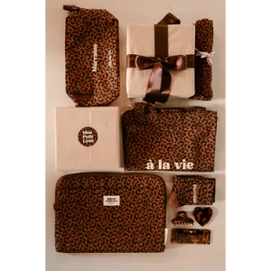 HOUSSE ORDINATEUR LEOPARD FONCÉ – Image 6