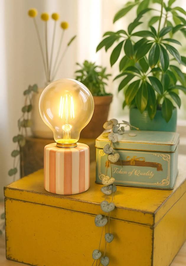 LAMPE LED RAYURE ROSE