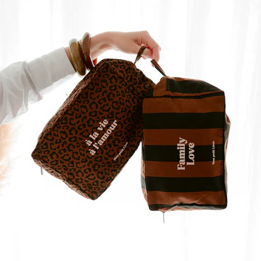 TROUSSE DE TOILETTE RAYURES MARRONS NOIRES – Image 2