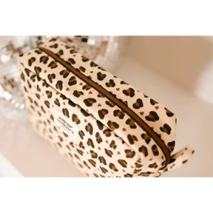 TROUSSE DE TOILETTE LEOPARD CŒUR – Image 3