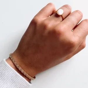 Bague femme dorée pierre ovale blanche – Image 3