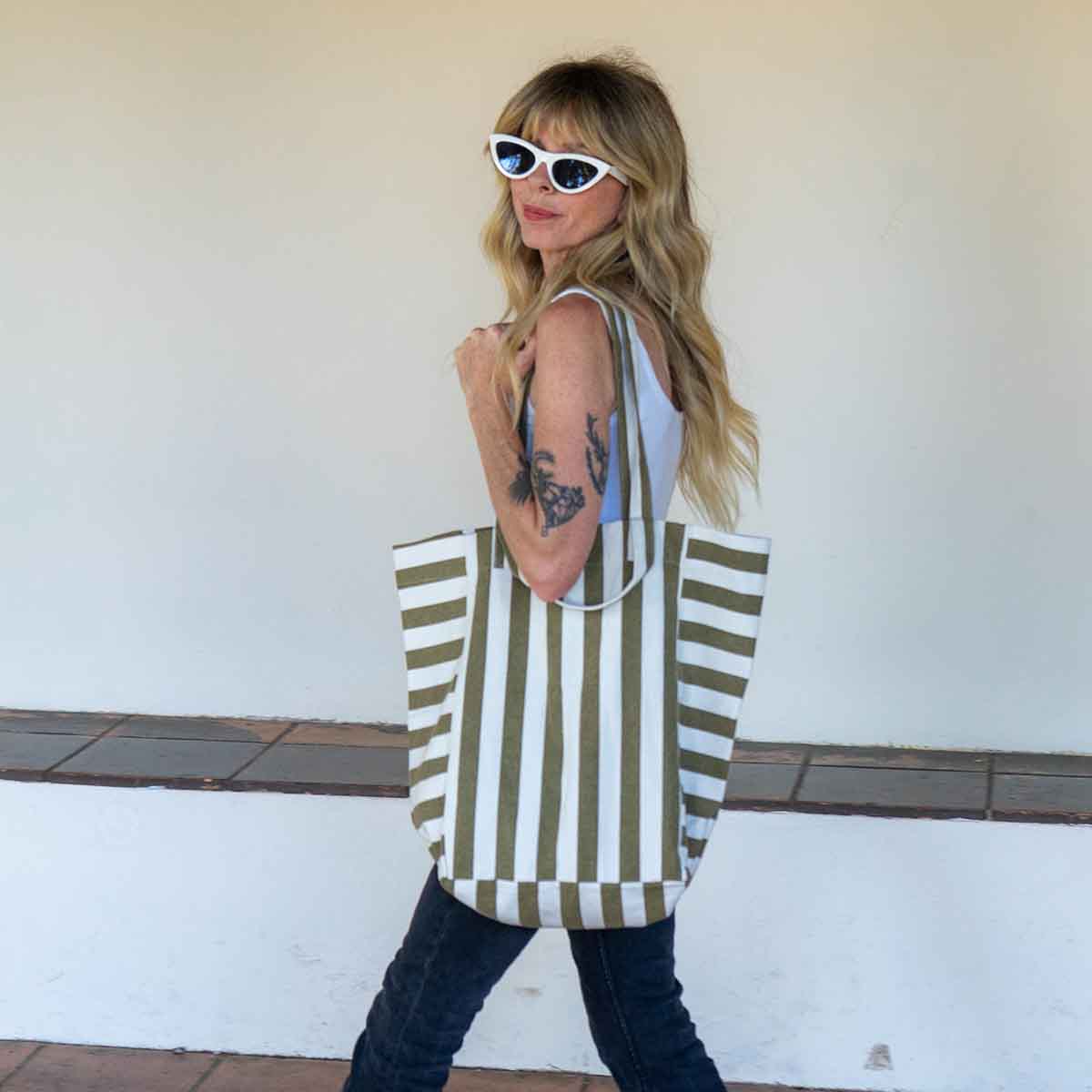 SAC ELISABETH RAYURE GREIGE/ OLIVE – Image 2