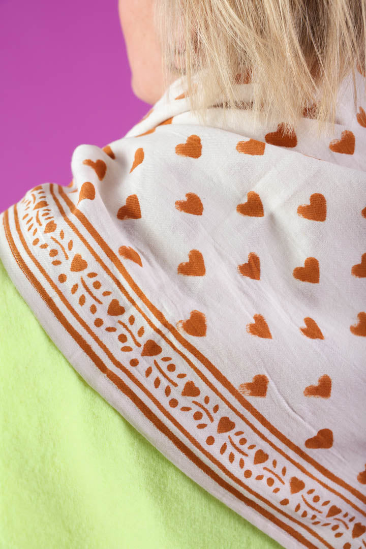 FOULARD LOVE CANNELLE – Image 2