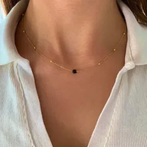 Alternative view of Collier fin pendentif pierre onyx noir