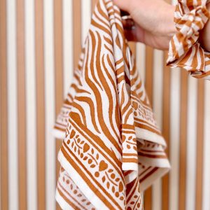 Alternative view of FOULARD ZEBRE CAMEL