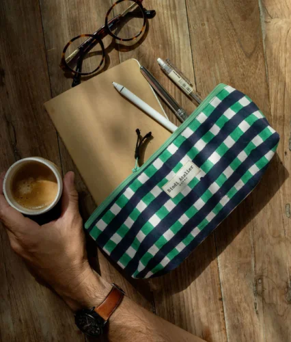 TROUSSE CRAYONS TARA FOUGERE