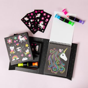 NEON COLOURING SET UNICORNS AND FRIENDS – Image 4