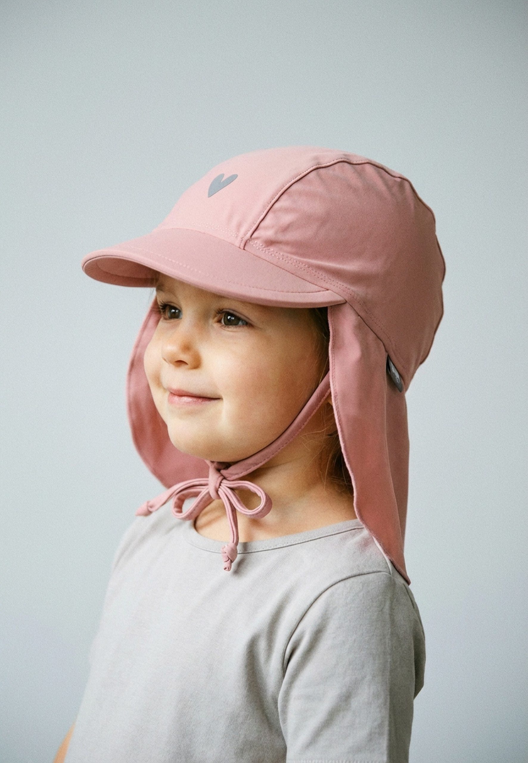 Chapeau de plage cœurs Sterntaler