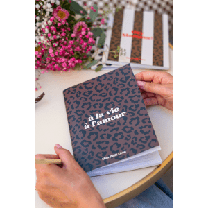 Alternative view of CARNET A5 LEOPARD MARRON FONCE A LA VIE A L AMOUR