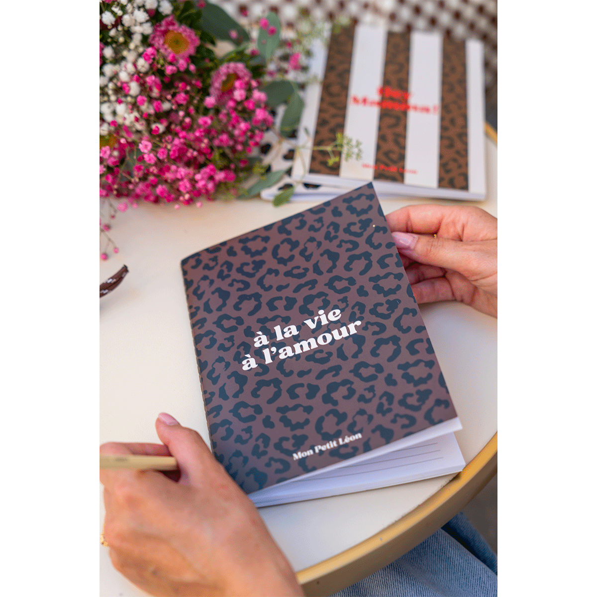 CARNET A5 LEOPARD MARRON FONCE A LA VIE A L AMOUR – Image 2