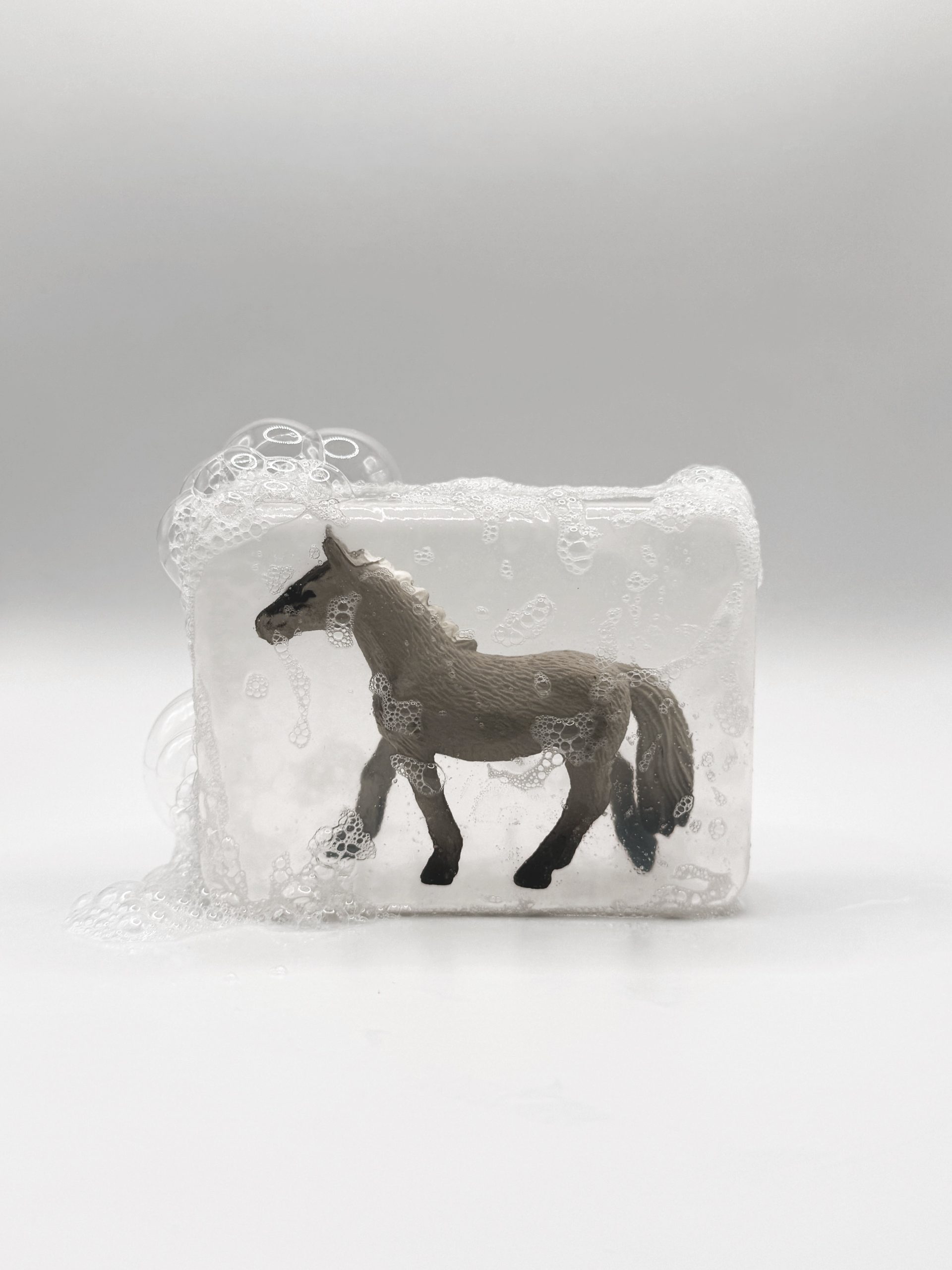 SAVON CHEVAL GRIS