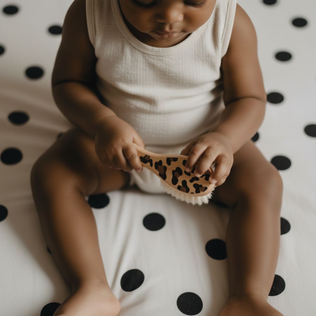 BROSSE BEBE EN BOIS NATUREL GRAOUU – Image 3